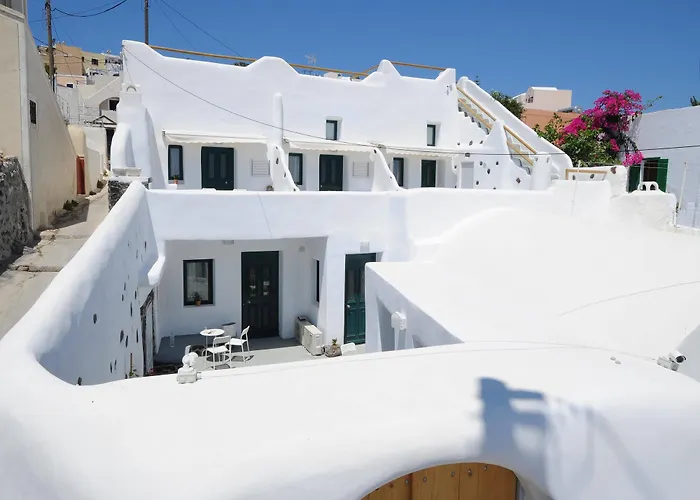 Manias Residences 4*