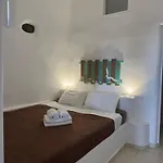 Manias Residences 4*