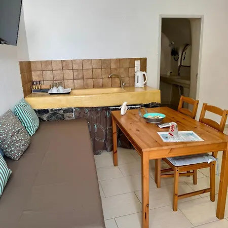 Апарт-отель Manias Residences 3*