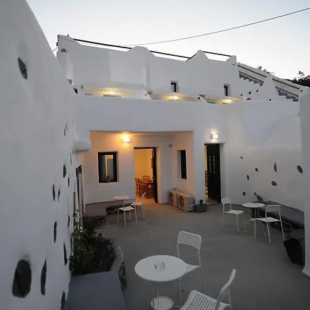 Апарт-отель Manias Residences