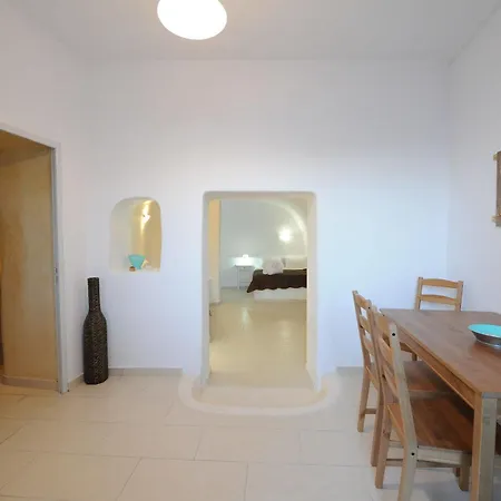 Manias Residences Апарт-отель