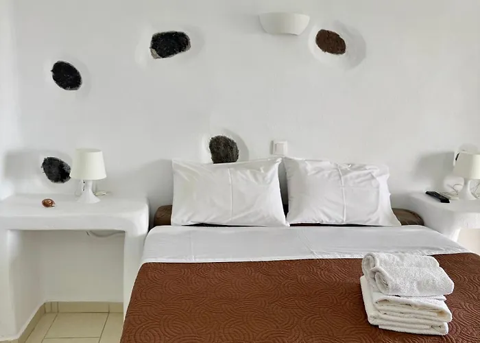 Manias Residences מלון דירות