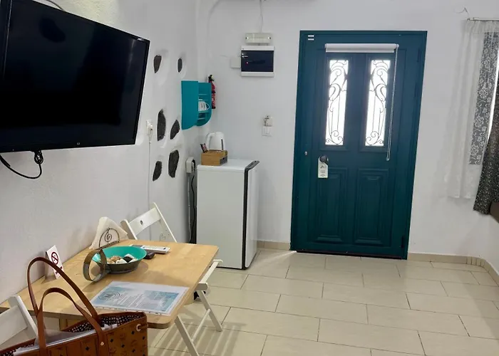 מלון דירות Manias Residences