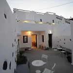 Aparthotel Manias Residences